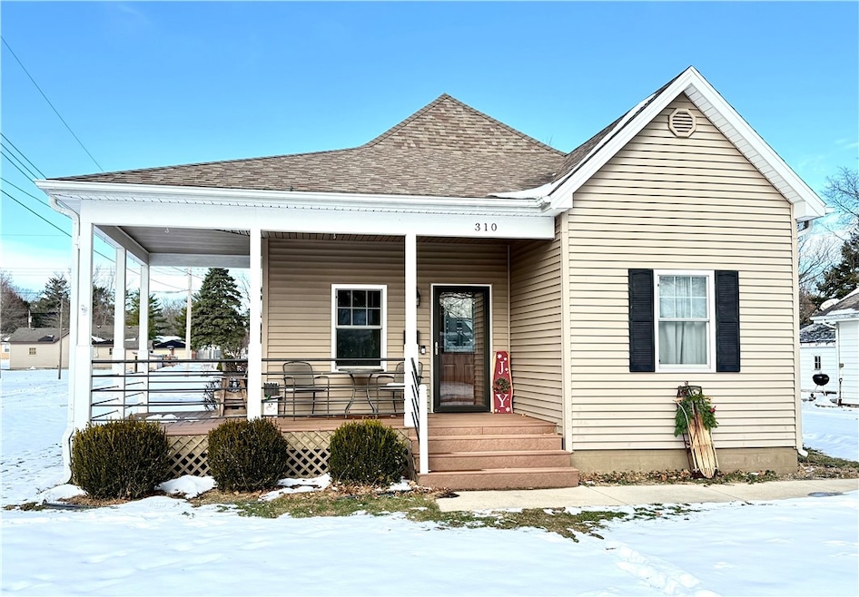 310 Dale St, Rossville, IL 60963 - photo 1