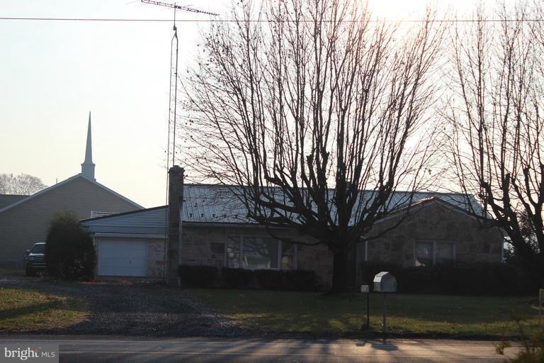 2434 Philadelphia Ave, Chambersburg, PA 17201 - photo 1