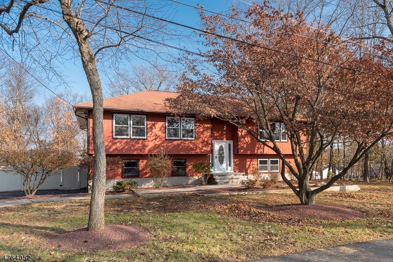 8 Kenmar Rd, Budd Lake, NJ 07828 - photo 1