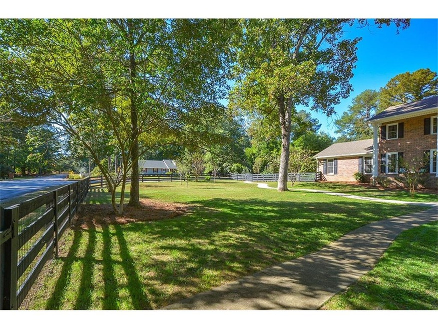 1025 Chantilly Dr, Alpharetta, GA 30004 - photo 1