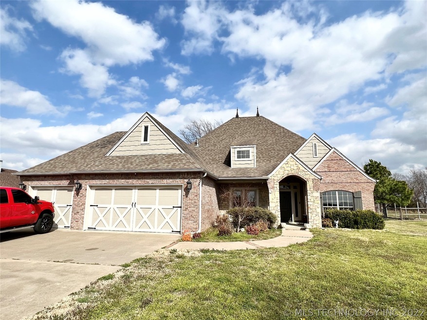 2211 S Osage, Skiatook, OK 74070 - photo 1