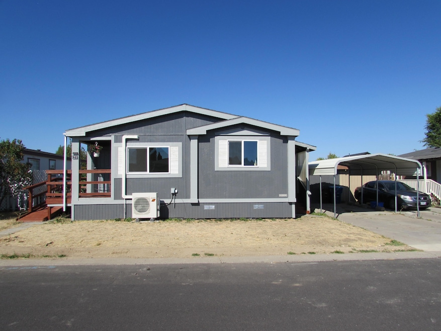 1515 NW Fir Ave unit 21, Redmond, OR 97756 - photo 1