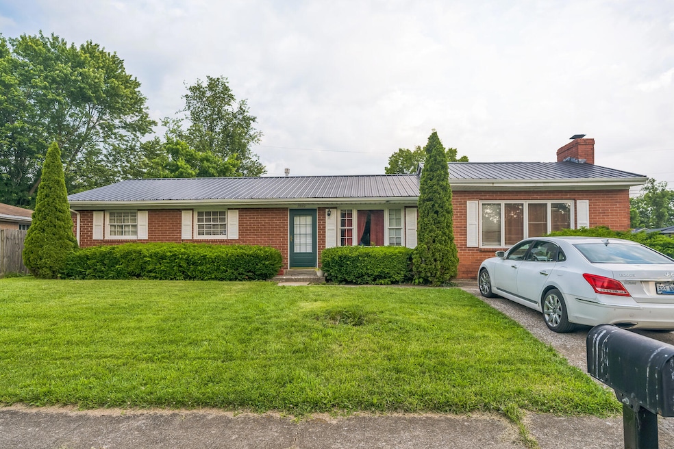 1591 Grant Dr