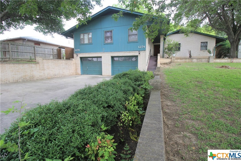 1276 Hillcrest Dr, New Braunfels, TX 78130 - photo 1