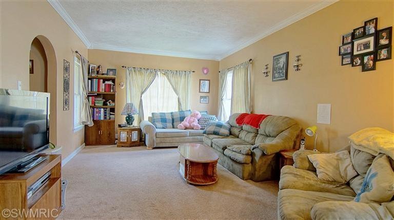 1513 Clarendon Ave, Niles, MI 49120 - photo 1