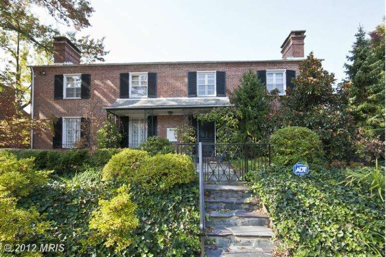 220 Wendover Rd, Baltimore, MD 21218 - photo 1