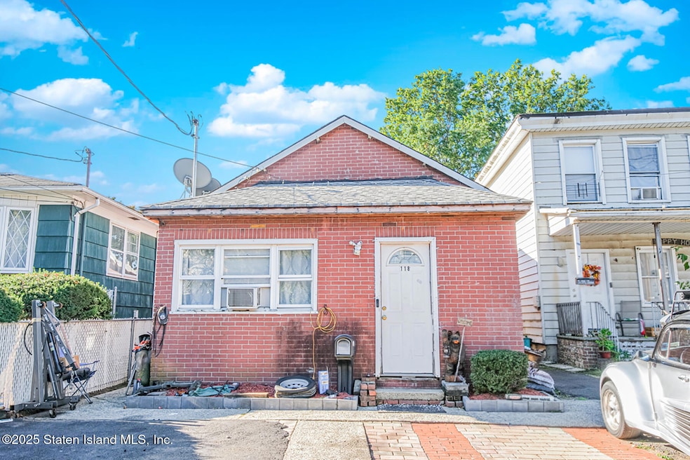 118 Cannon Ave, Staten Island, NY 10314 - photo 1