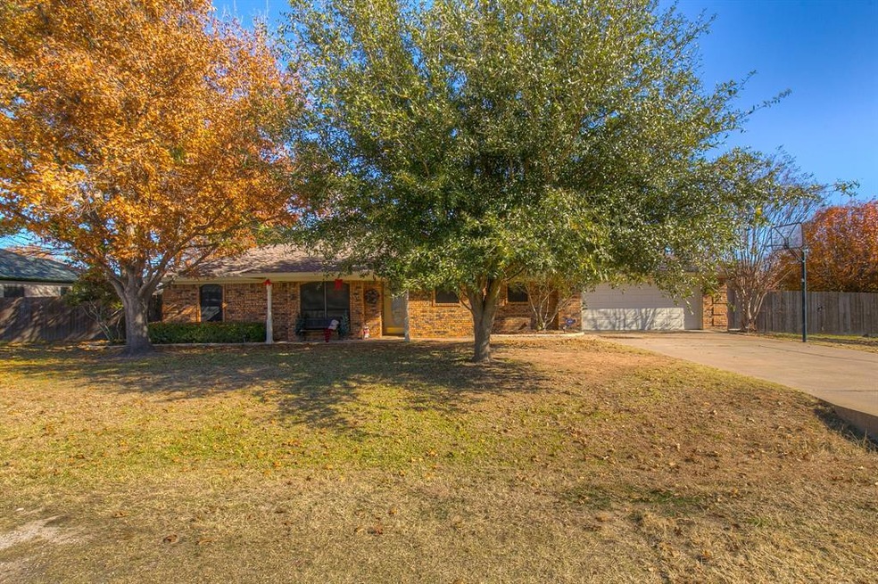 3203 Crockett St, Granbury, TX 76049 - photo 1