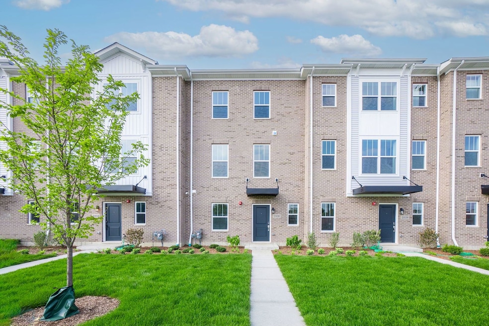 1036 E Oakton St, Des Plaines, IL 60018 - photo 1