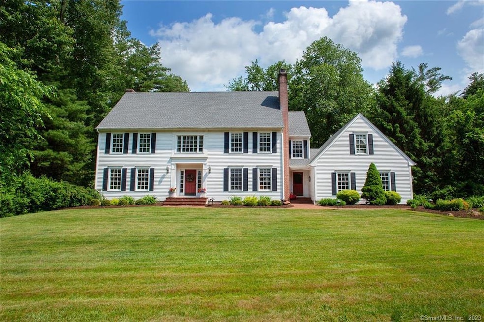 PICTURE PERFECT COLONIAL SET BACK ON SOUGHT AFTER 