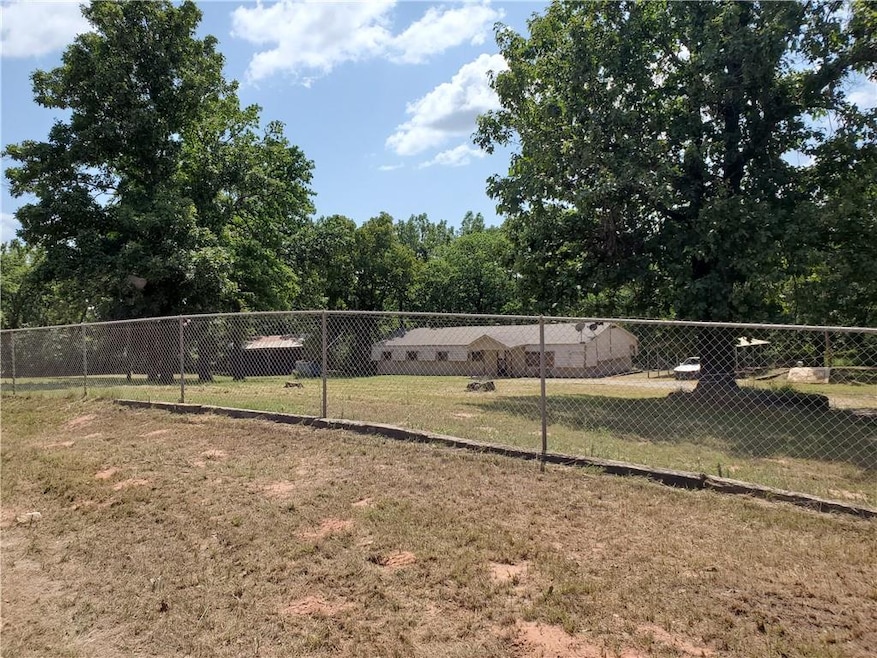 22818 Fishmarket Rd, Tecumseh, OK 74873 - photo 1