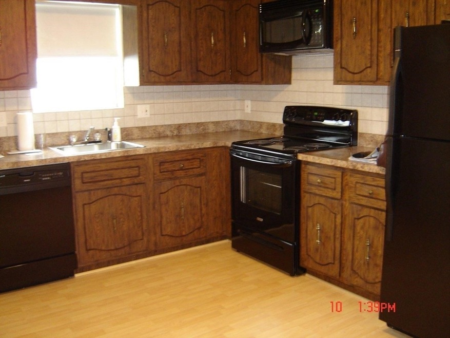 23 Columbia Ave unit 1, Newton Upper Falls, MA 02464 - photo 1