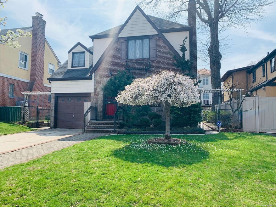 146-10 29th Ave, Flushing, NY 11354 - photo 1