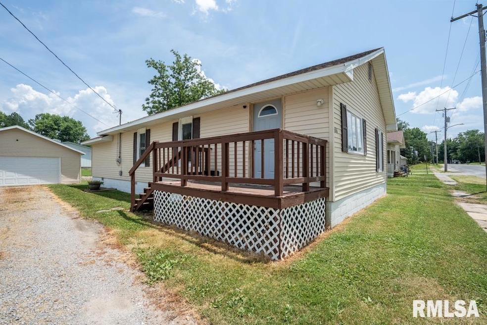 606 S Mulkey St, Christopher, IL 62822 - photo 1