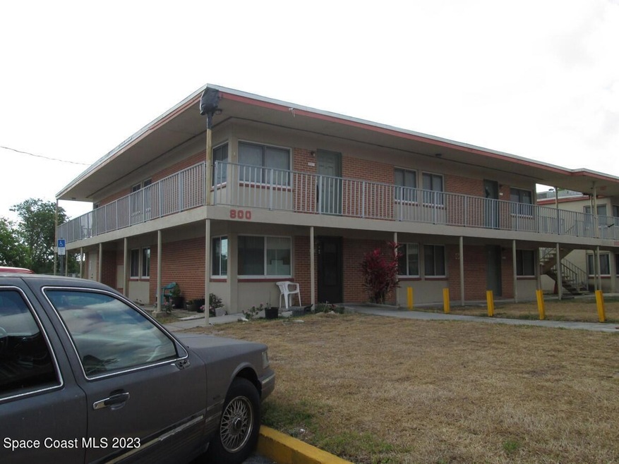 800 Building