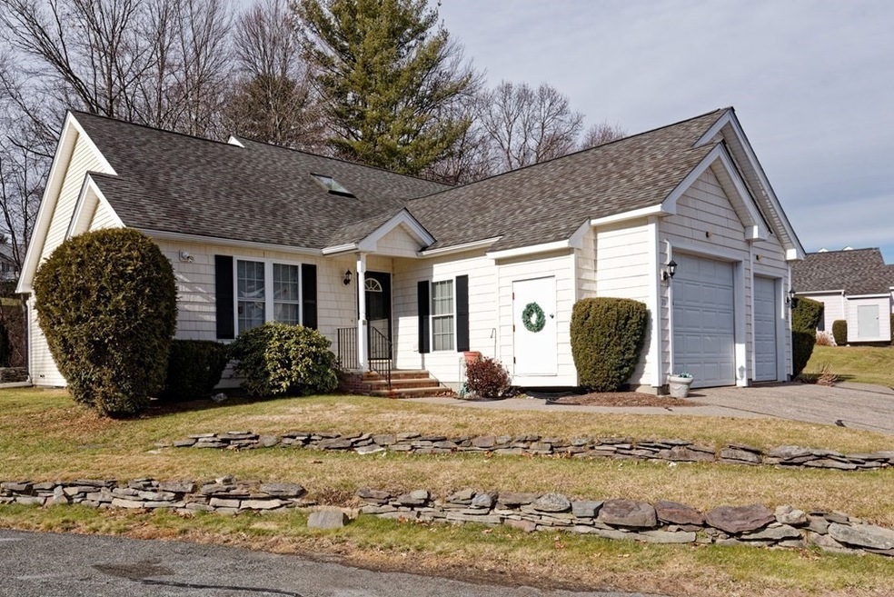 21 Surry Dr, Uxbridge, MA 01569 - photo 1