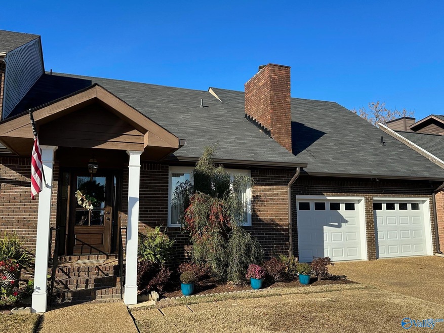 401 Lakepoint Dr, Gadsden, AL 35901 - photo 1