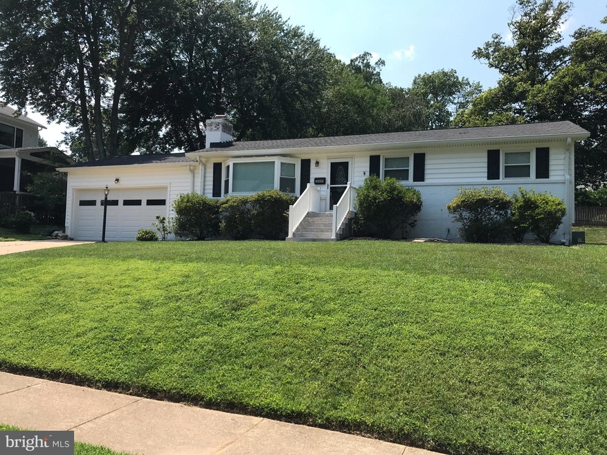 2048 Haycock Rd, Falls Church, VA 22043 - photo 1