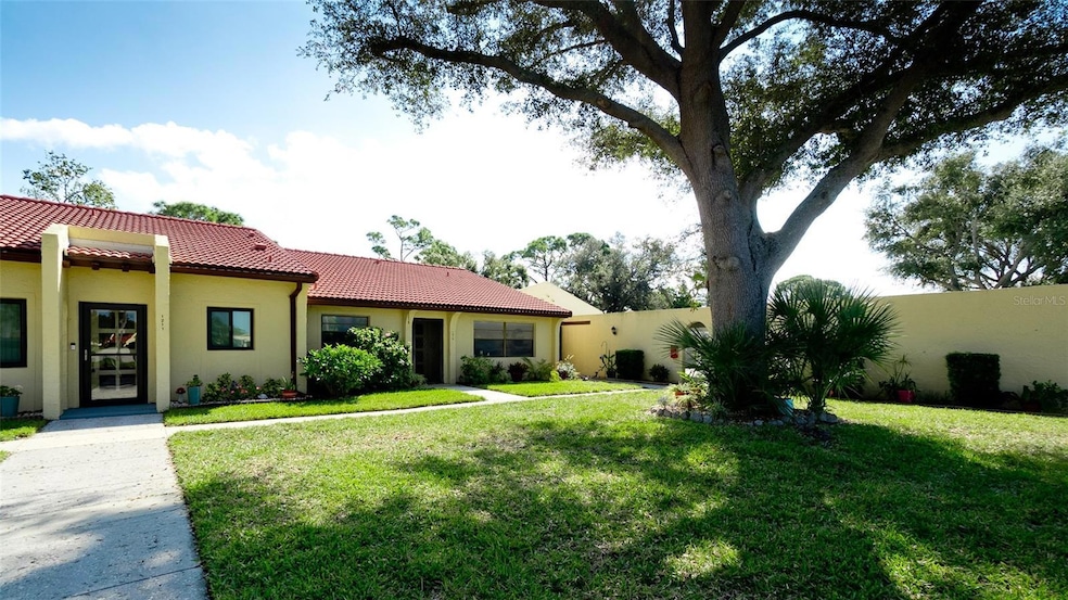 1215 56th St W unit 1215, Bradenton, FL 34209 - photo 1