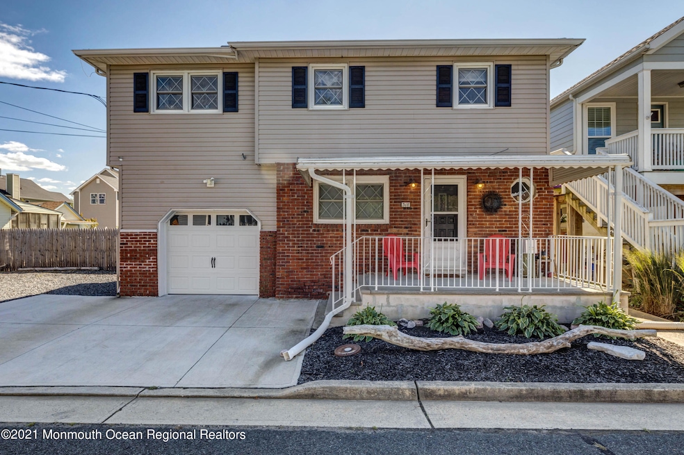 318 Bayview Ave, Union Beach, NJ 07735 - photo 1