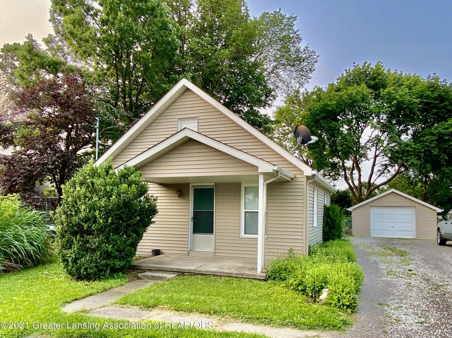 1 640 E Jolly
