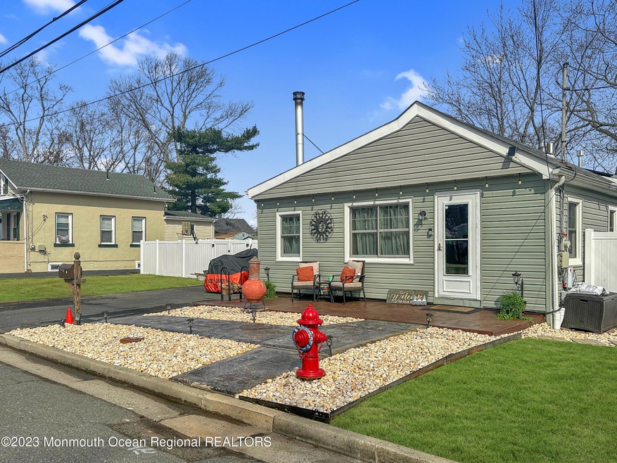 631 Aumack Ave, Keyport, NJ 07735 - photo 1