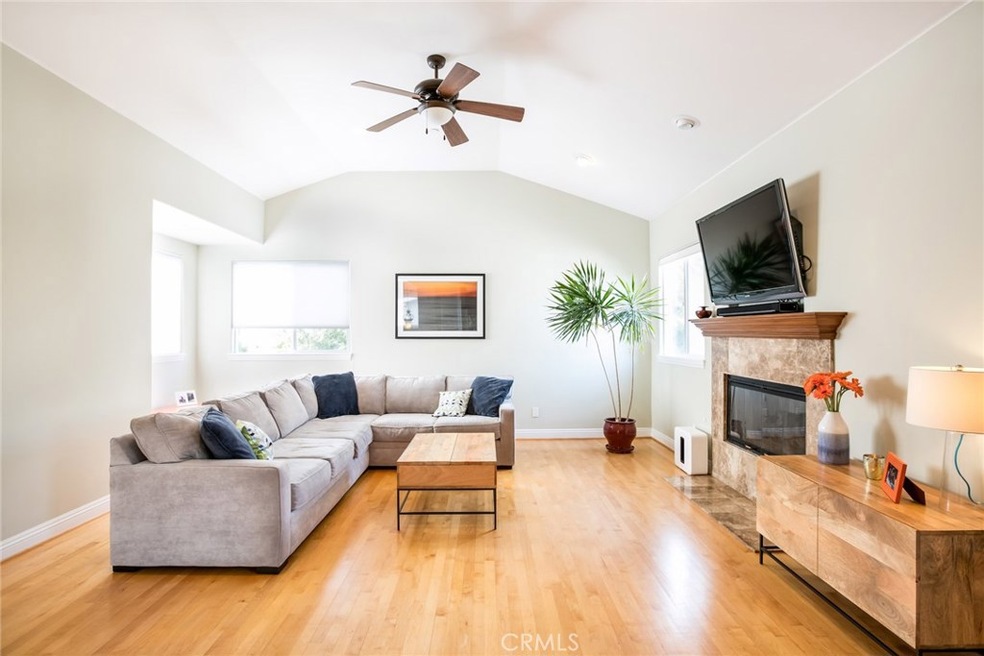 2411 Carnegie Ln unit C, Redondo Beach, CA 90278 - photo 1