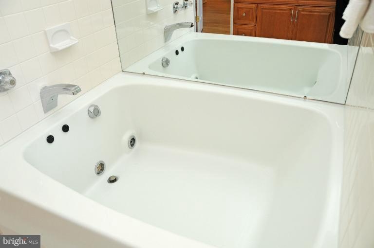 2245 Arden St, Dunn Loring, VA 22027 - photo 1