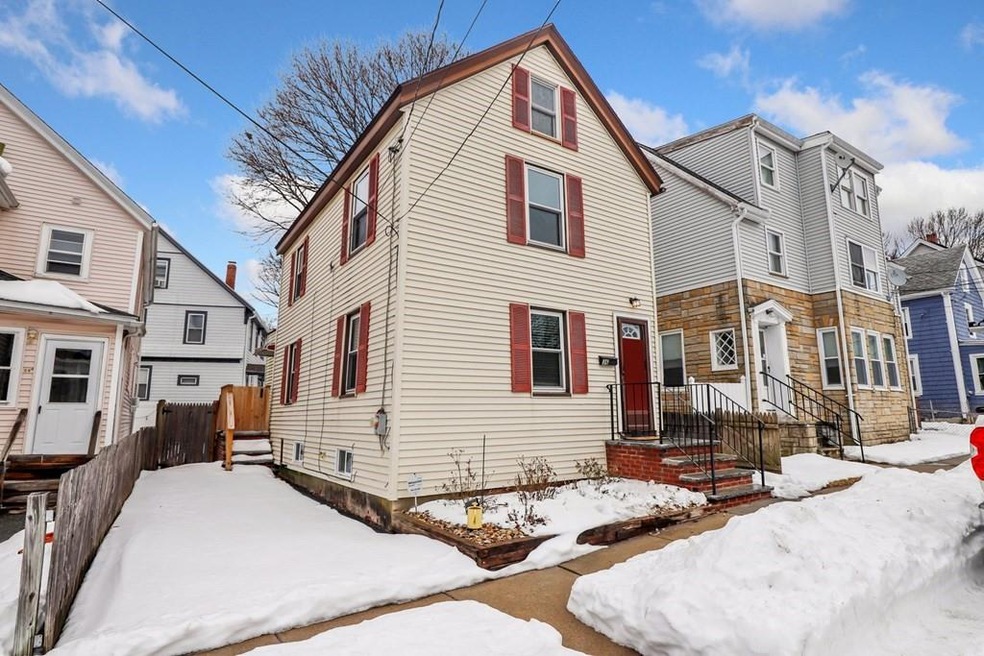 36 Campbell St, Woburn, MA 01801 - photo 1