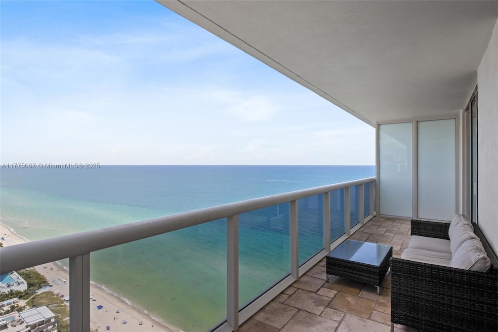 The Beach Club unit 3310, Hallandale Beach, FL 33009 - photo 1