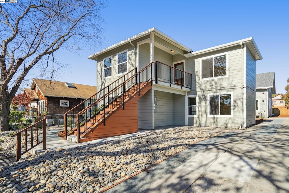 882 61st St, Emeryville, CA 94608 - photo 1