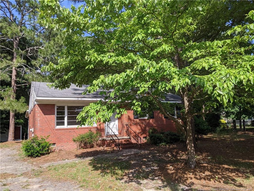 1445 Martin Ct, Fayetteville, NC 28304 - photo 1