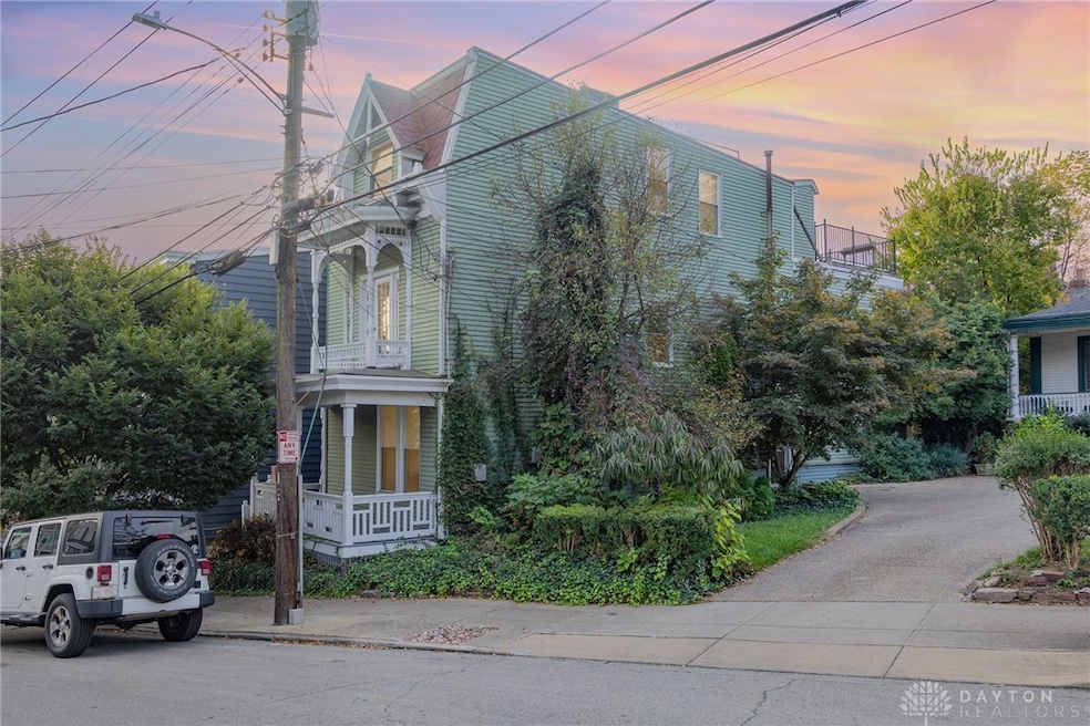 For Rent $1,700/month