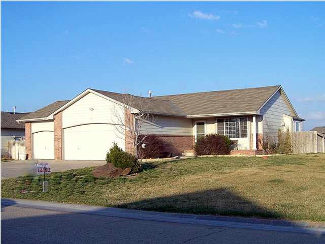 909 CENTRAL PARK CT, WICHITA, KS 67205...Maize Sch