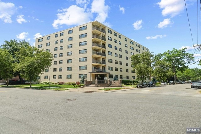 Sold $266,500 • Co-Listing Agent