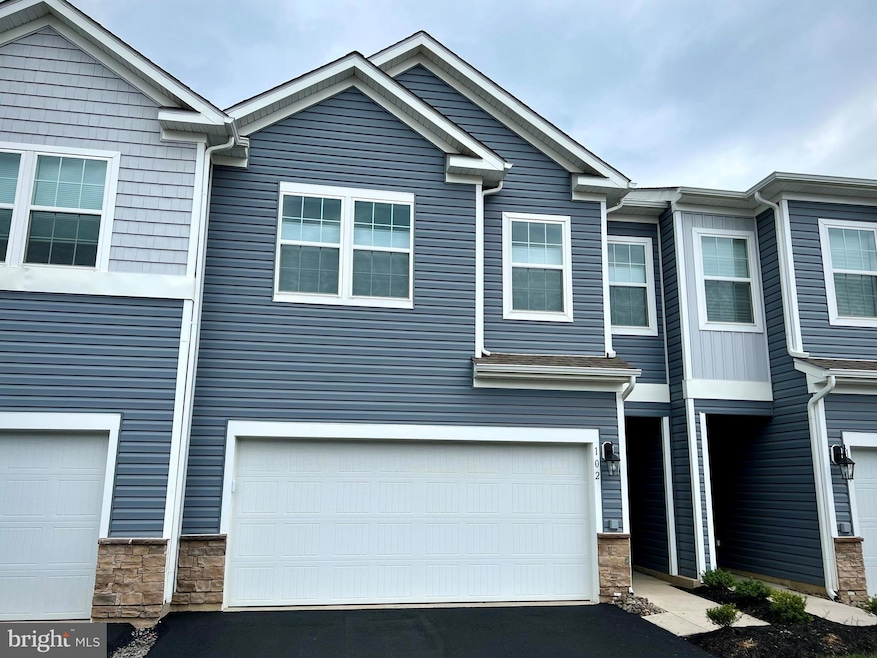 46 Fonthill Ct, Quakertown, PA 18951 - photo 1