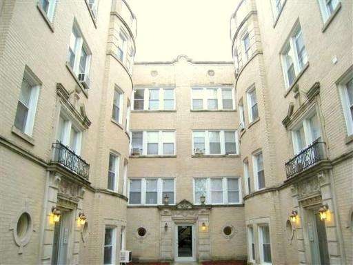 2753 W Arthur Ave unit 1, Chicago, IL 60645 - photo 1