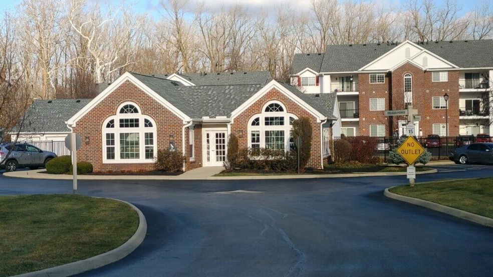 3137 Heron Pointe unit 104, Columbus, OH 43231 - photo 1