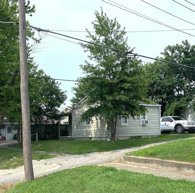 69 2nd St NW, Linton, IN 47441 - photo 1