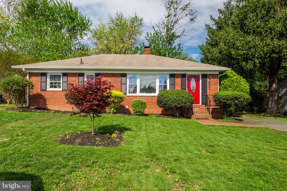 1022 Woods Place, Alexandria, VA 22302 - photo 1