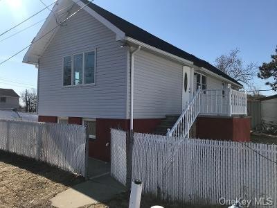 154 Fox Ln, Staten Island, NY 10306 - photo 1