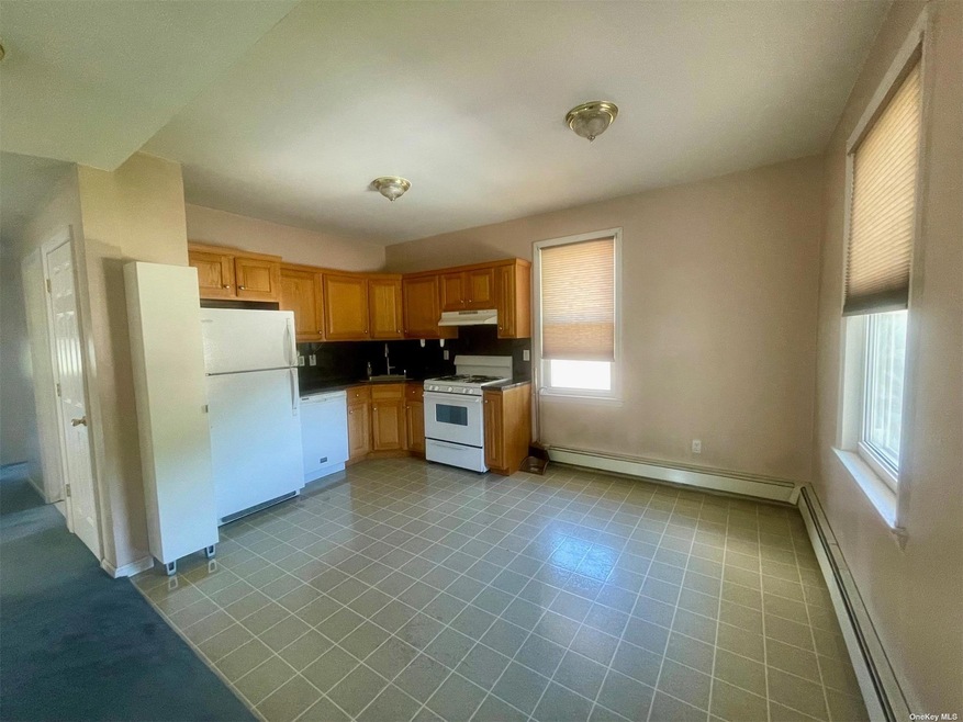 14 Elm Ave unit 2, Floral Park, NY 11001 - photo 1