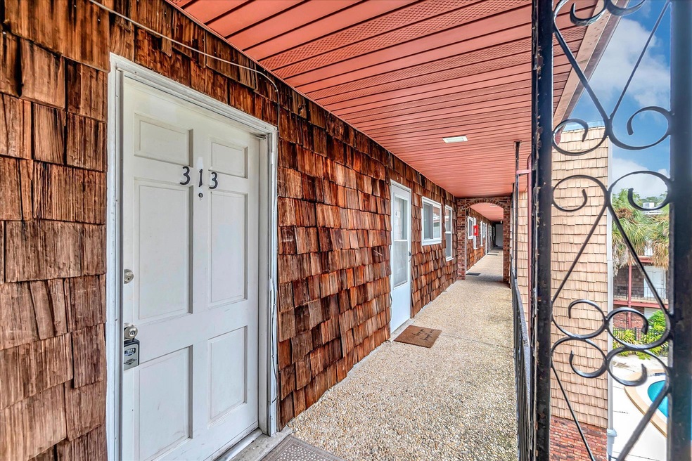 300 Bayou Blvd Unit 313, Pensacola, FL 32503 MLS 937689