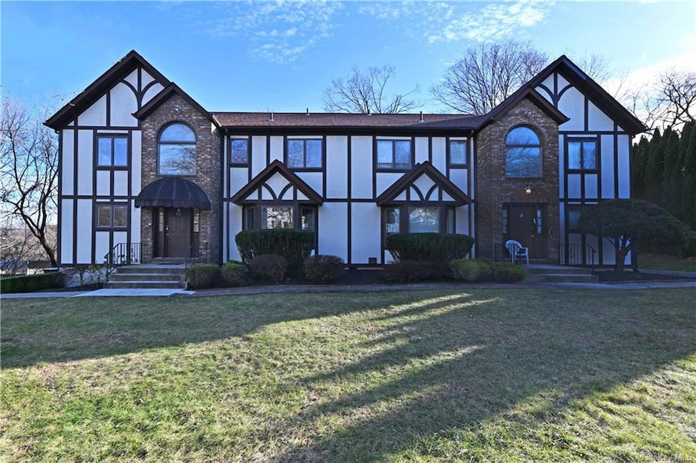 14 Joshua Ct, Monsey, NY 10952 - photo 1