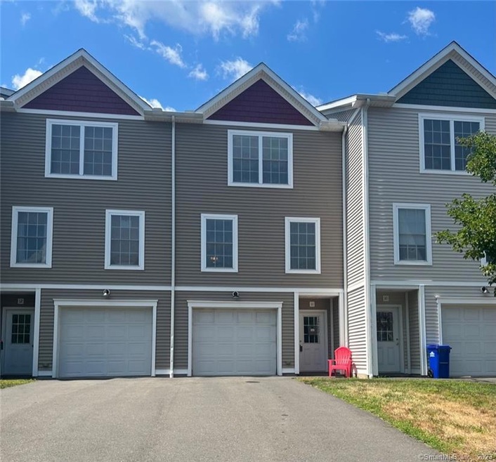 55 Columbus Blvd unit 11, Southington, CT 06489 - photo 1