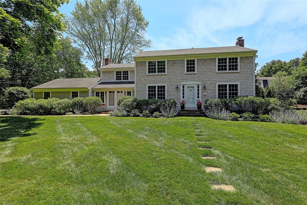 2 Overlook Rd, Barrington, RI 02806 - photo 1
