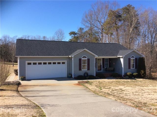 111 Fairgate Dr, Statesville, NC 28625 - photo 1