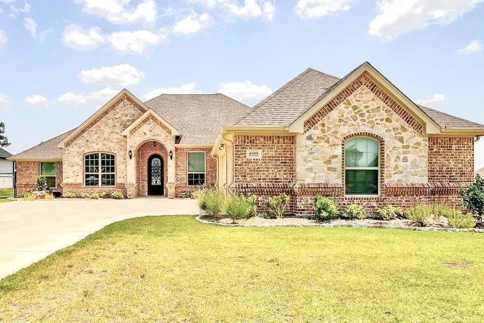 4001 Pinnacle Ridge, Granbury, TX 76049 - photo 1