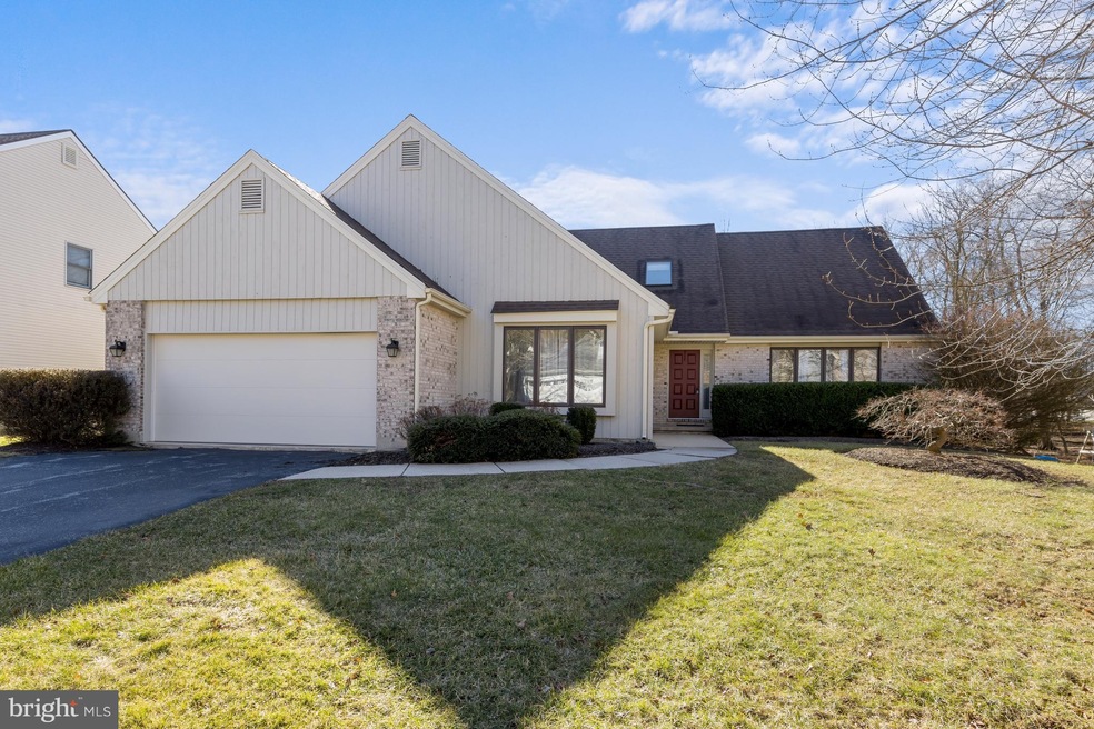 312 Charleston Dr, Wilmington, DE 19808 - photo 1