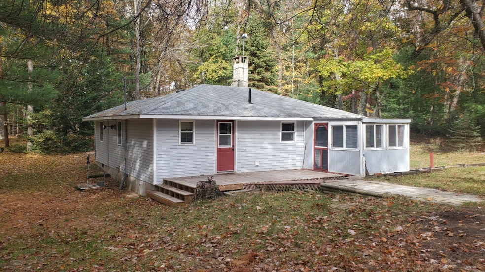 8391 W Hillcrest Blvd, Baldwin, MI 49304 - photo 1